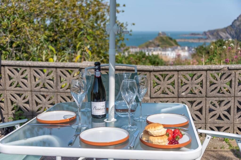 דירות אילפרקומב The Tempest, Sea Views, Coastal & Rural Walks. מראה חיצוני תמונה